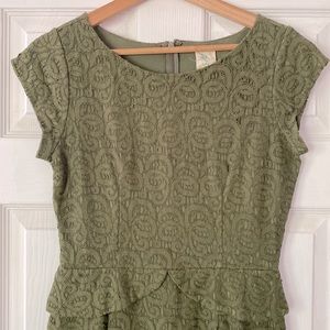 Anthropologie green lace mini dress - size small petite